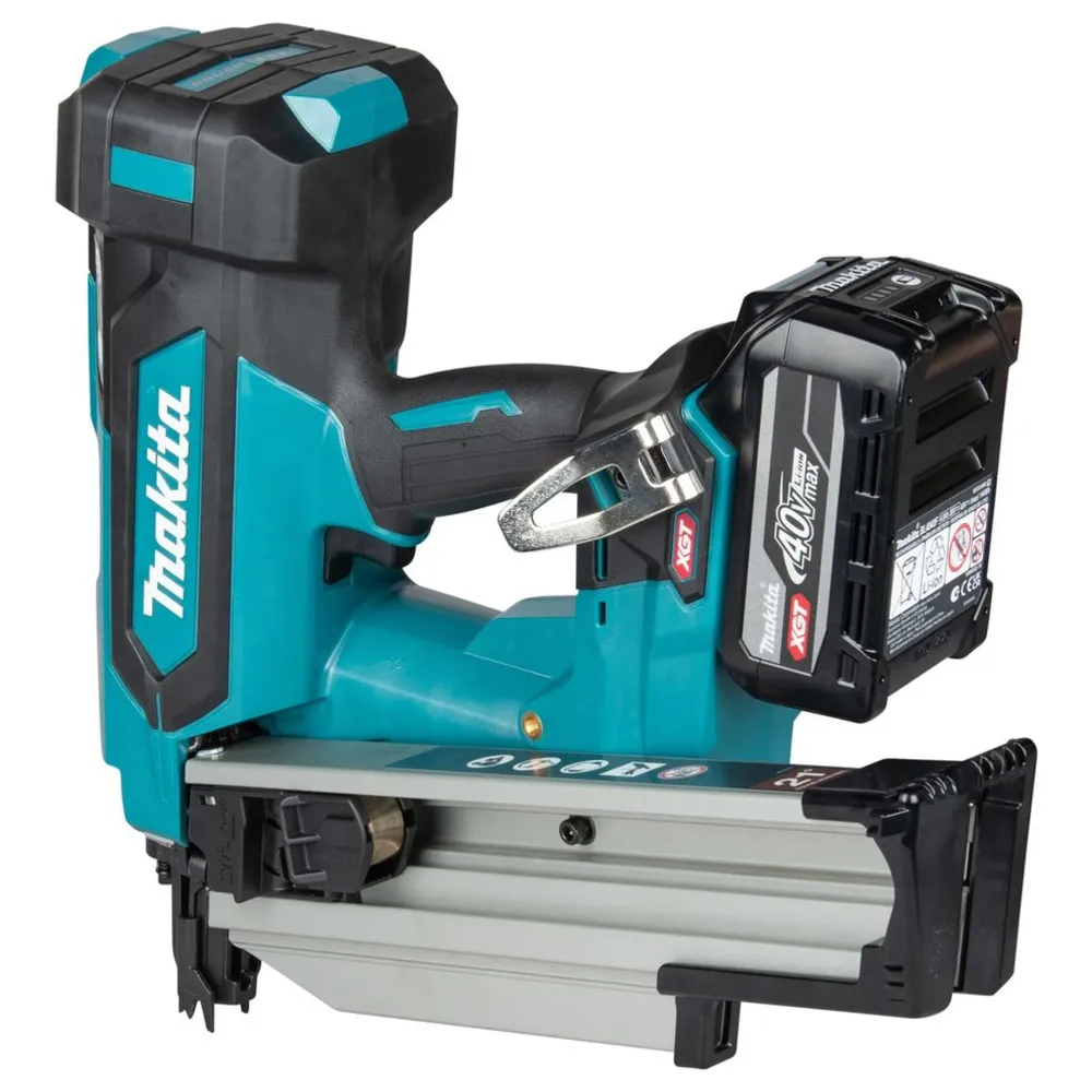 Om foarte talentat Makita BN002GD201 40V