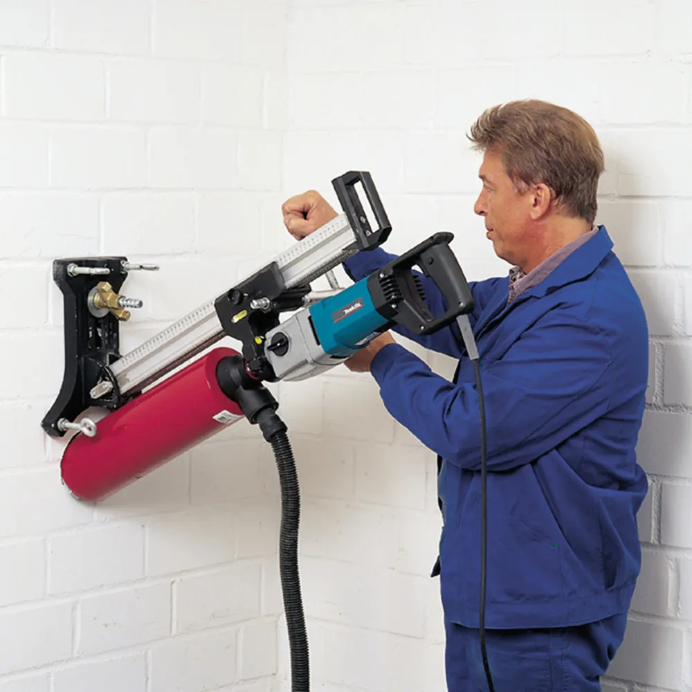 Burghiu cu carotă Makita DBM130 1700W
