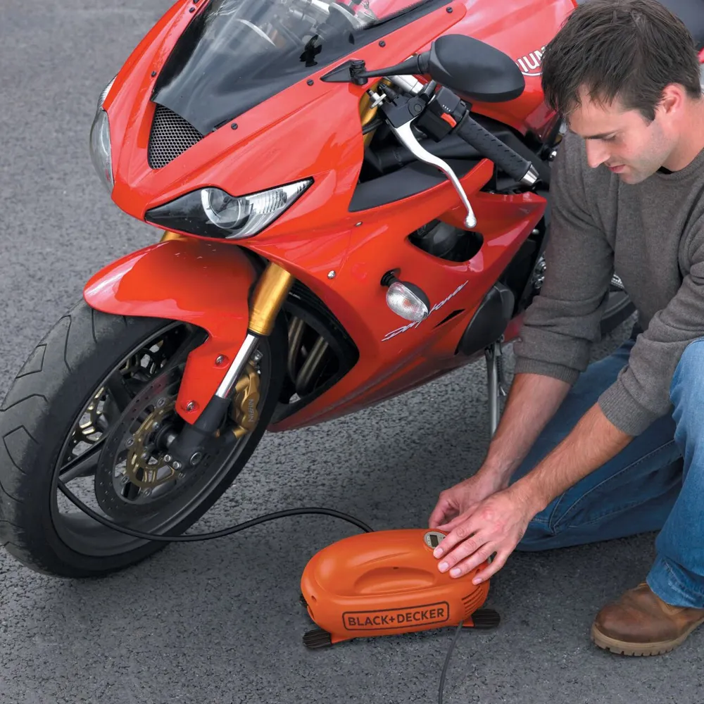 Compresor portabil Black+Decker ASI200-XJ 12V