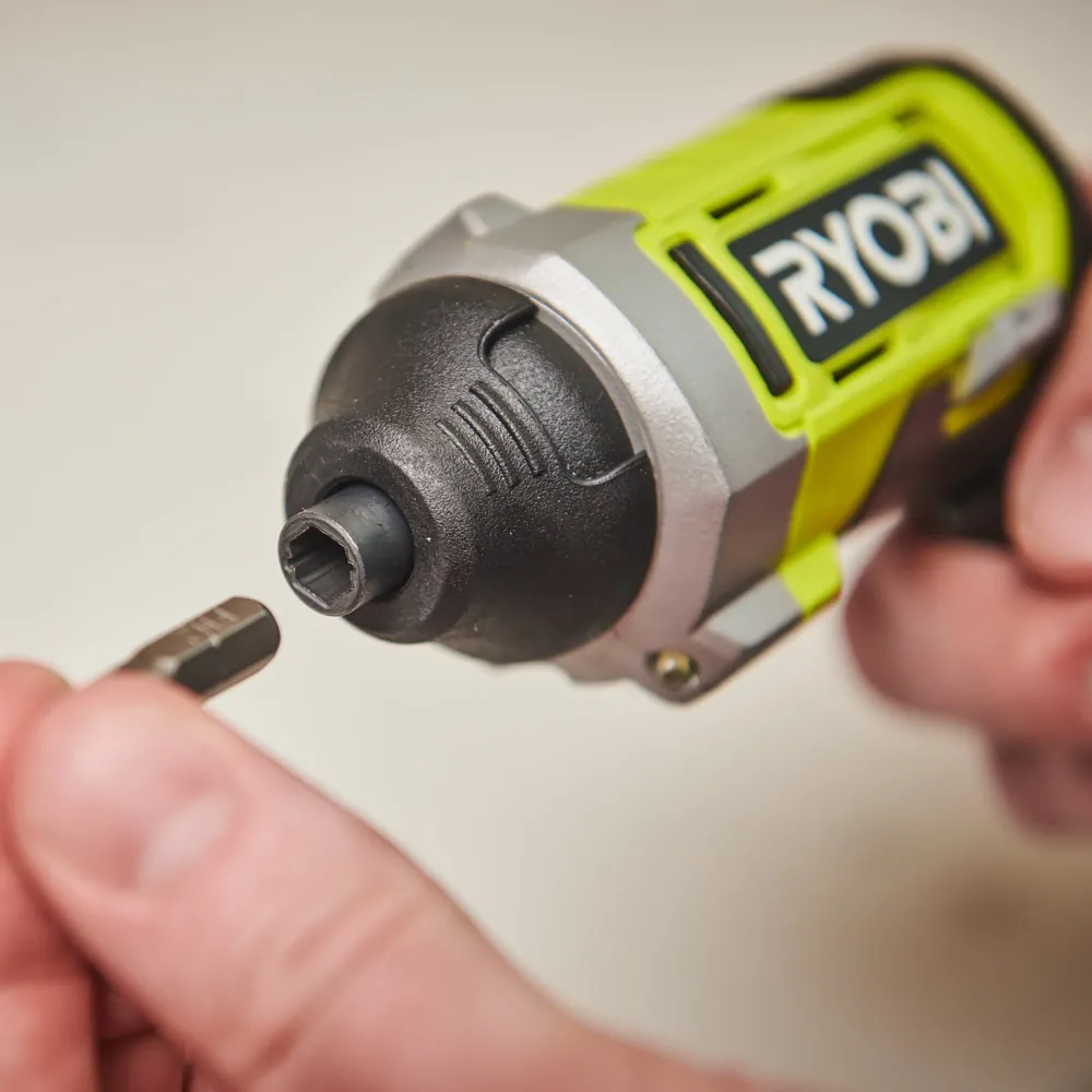 Șurubelniță ergonomică Ryobi RSD4-120T 4V 2Ah