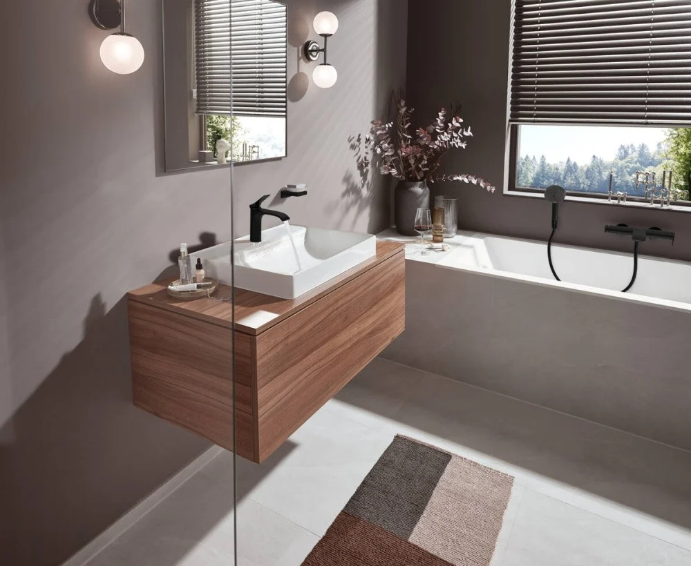 Baterie lavoar neagra mat Hansgrohe Vivenis, cu ventil pop-up H17 cm