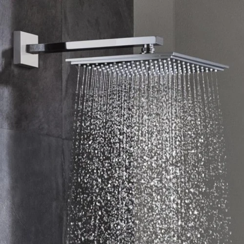 Brat dus fix Grohe Euphoria Cube, montaj pe perete