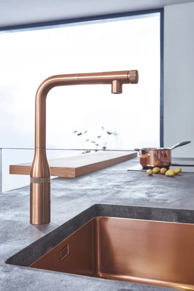 Grohe Essence Baterie chiuveta bucatarie cu dus extractibil si buton SmartControl, cupru mat (brushed warm sunset)