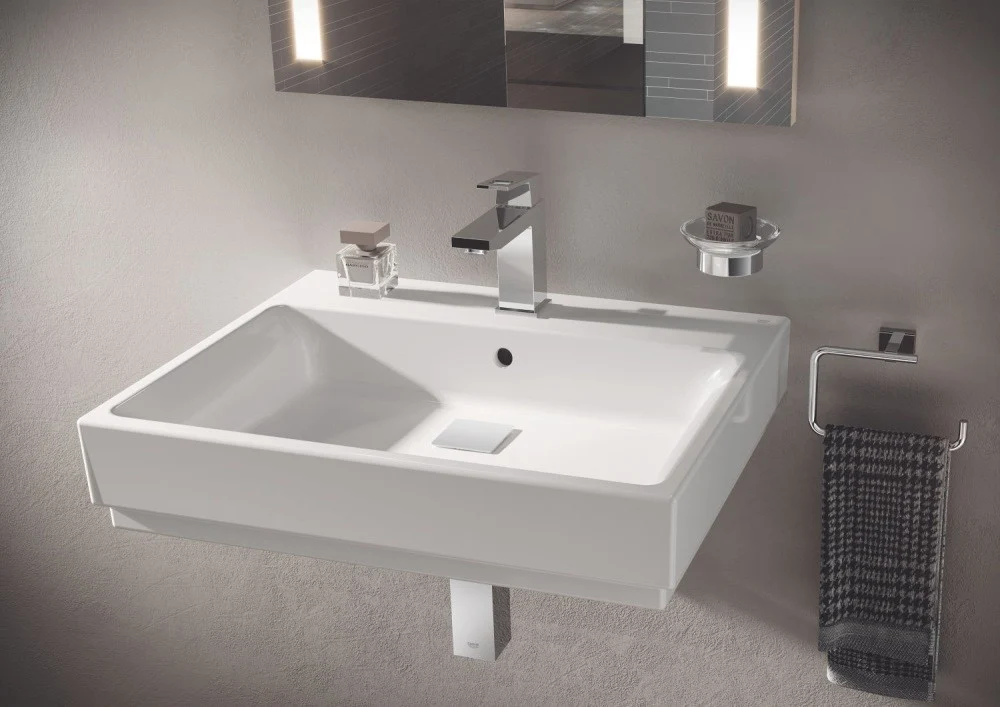 Lavoar baie suspendat Grohe Cube Ceramic 60x49 cm, tratament PureGuard
