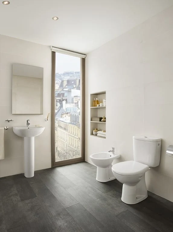 Set Vas WC pe pardoseala cu rezervor aparent si capac Roca Adele 36x65 cm evacuare verticala