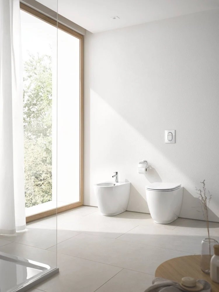 Vas WC pe pardoseala Grohe Essence Rimless 36x55 cm evacuare orizontala sau verticala, tratament PureGuard