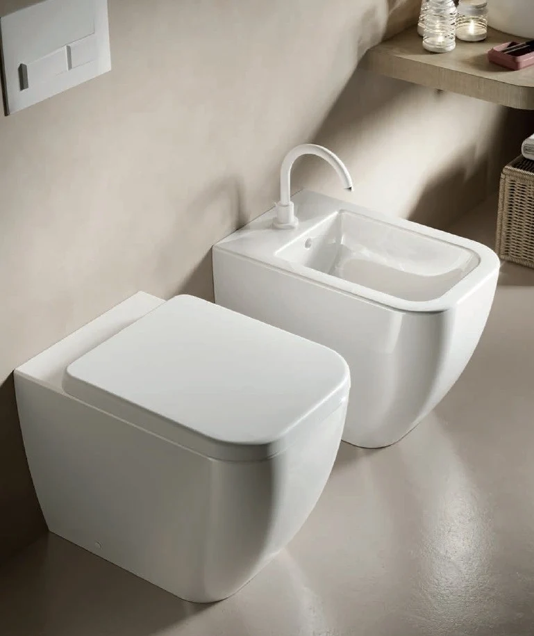 Vas WC pe pardoseala Hatria Bianca Rimless 36x52 cm evacuare orizontala sau verticala