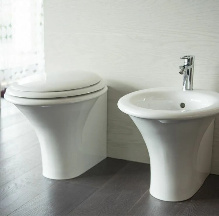 Vas WC pe pardoseala Hatria Sculture 40x60 cm evacuare orizontala sau verticala