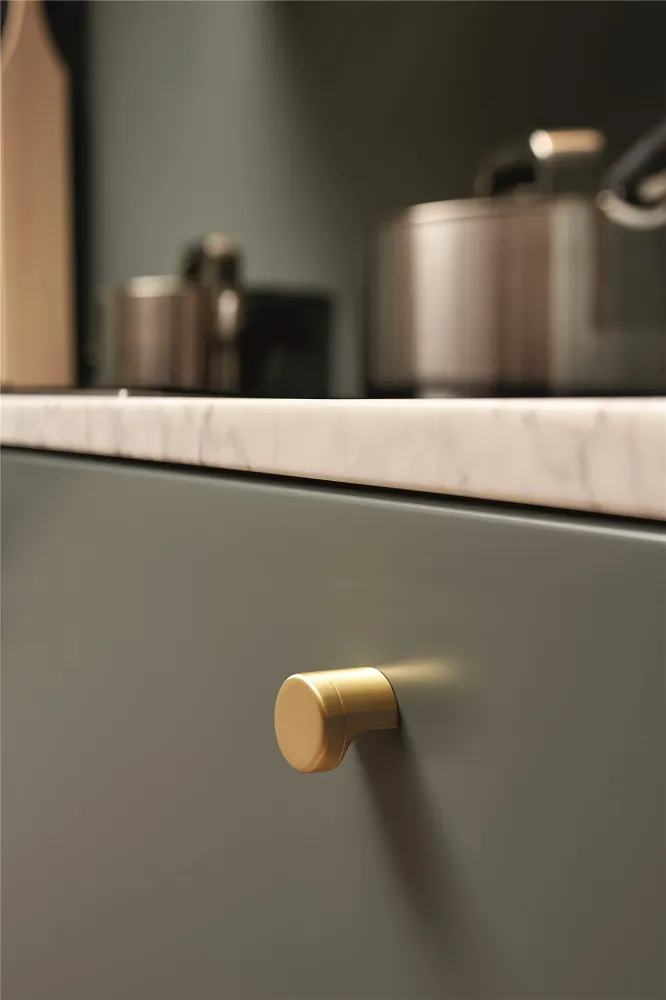 MANER FURNIPART POINT AURIU