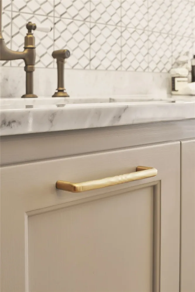 MANER FURNIPART SHUFFLE AURIU