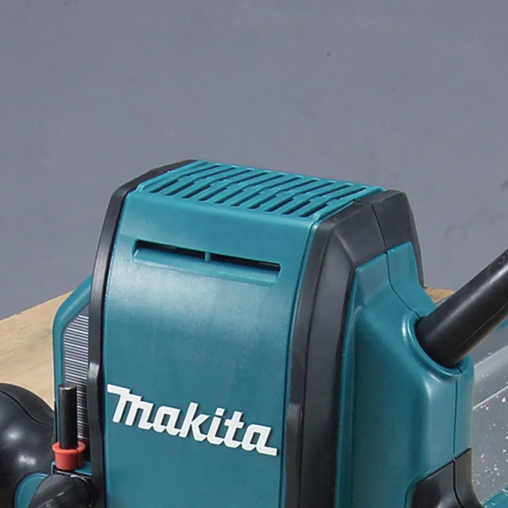 Mașă de frezat verticală Makita RP0900J 900W