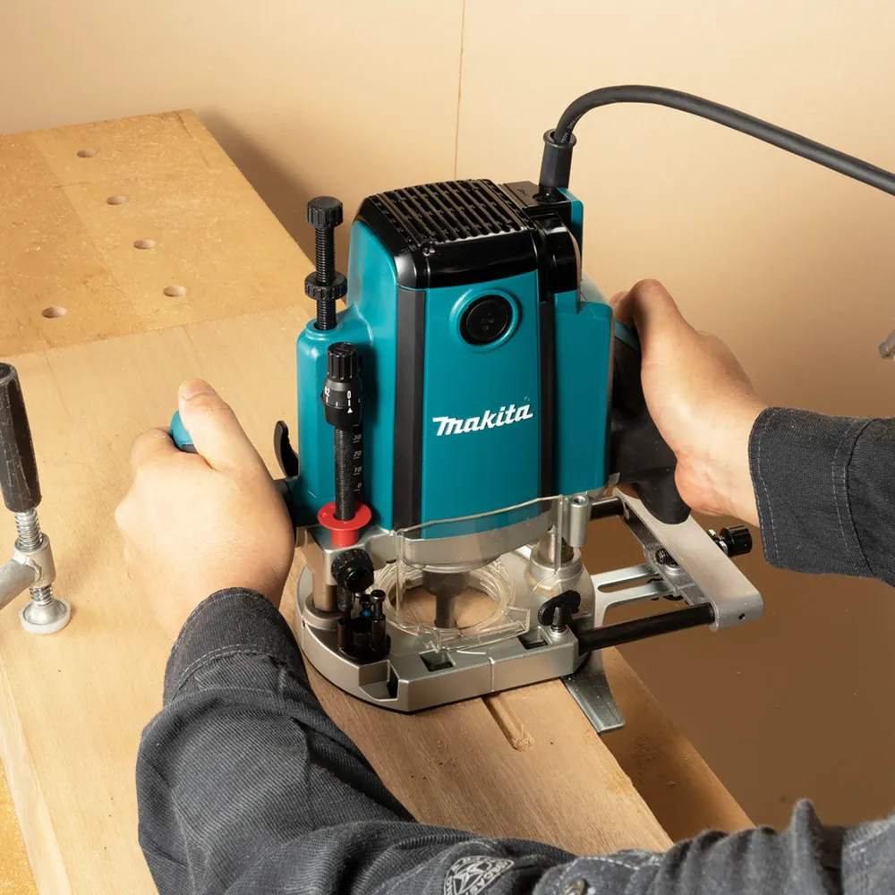Mașă de frezat verticală Makita RP1803FX08 1650W