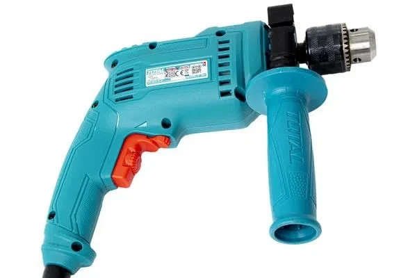 Masina de gaurit cu percutie TOTAL - 680W - RESIGILAT