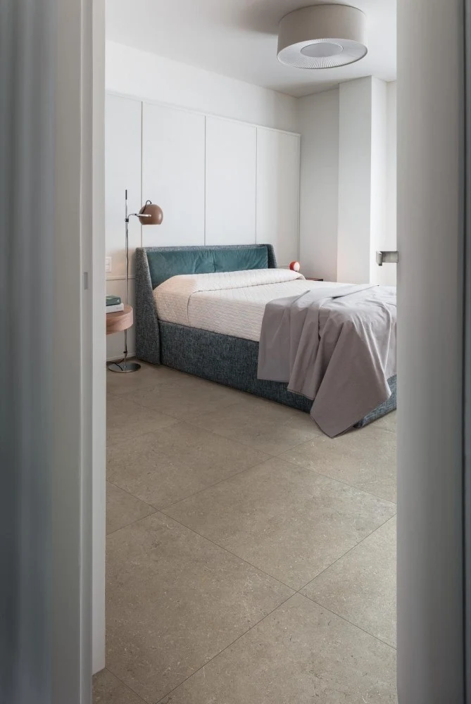 Gresie exterior / interior portelanata rectificata gri 75x75 cm, Marazzi Mystone Limestone Taupe