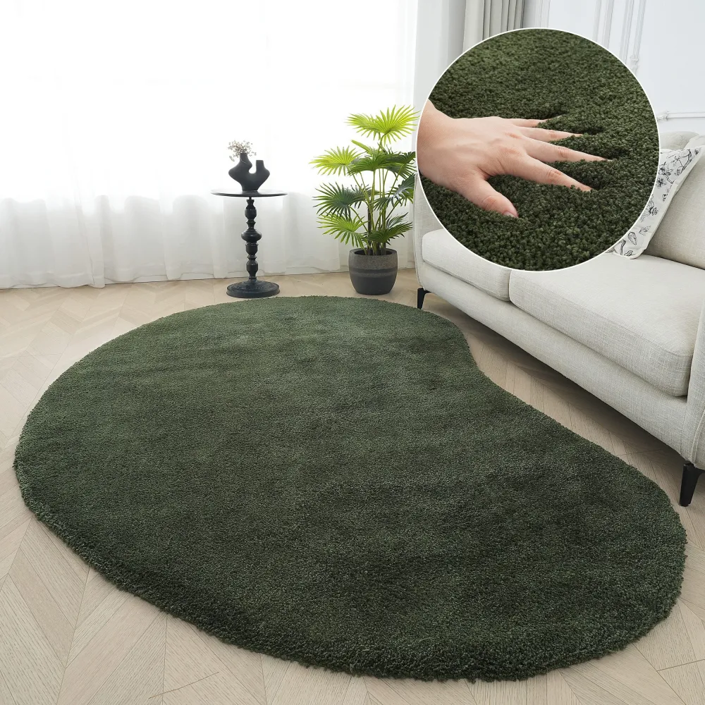 Covor cu fire înalte Halrum foarte pufos oval verde inchis 100x150 cm