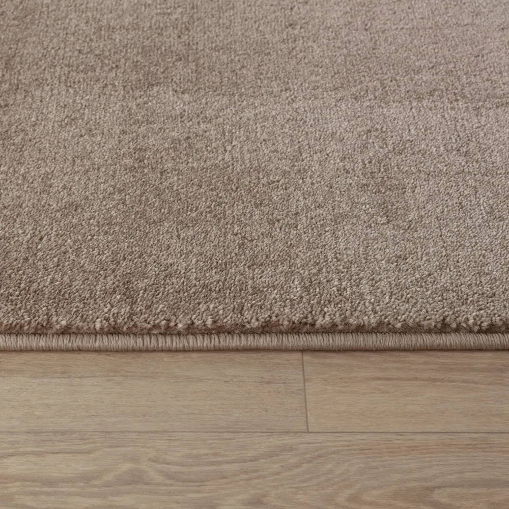 Covor Granada culoare maro cu fire scurte, 120x170 cm