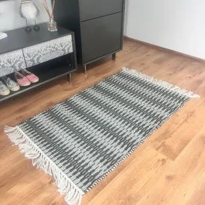 Covor Malta cu tesatura plata si franjuri alb-negru 80x150 cm