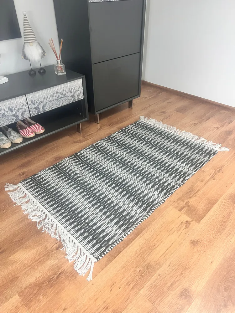 Covor Malta cu tesatura plata si franjuri alb-negru 80x150 cm