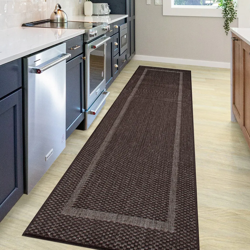 Covor Venice cu tesatura plata, aspect de sisal maro 67x230