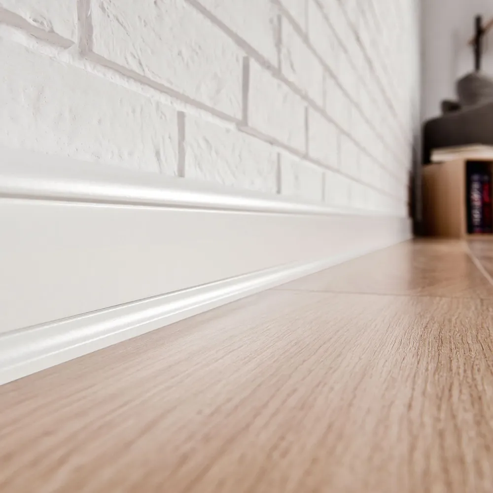 Plinta alba MDF Estilo 80 alb 2.4 E601, 1 buc
