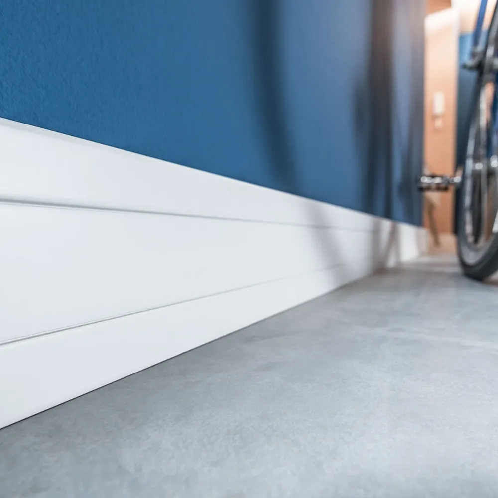 Plinta MDF Estilo 100 Alb 2.4 E401, 1 buc
